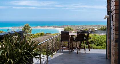 The Lookout Retreat - "One of the best views in Anglesea."