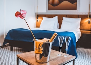Premium Double or Twin Room | Minibar, in-room safe, individually decorated, desk - Hotel M23 (Katowice)
