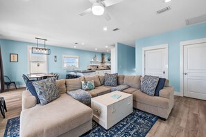 TV - Gulf Views! Volleyball Court! Dog-Friendly! Steps to Beach! (Cape San Blas)