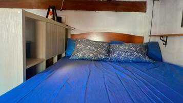 1 quarto, ferros/tábuas de passar roupa, Wi-Fi de cortesia