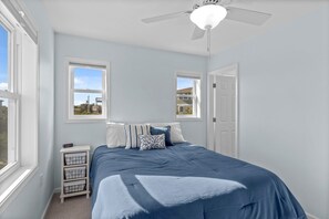 3 chambres, bureau, Wi-Fi gratuit, draps fournis