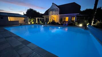 Piscine extérieure, piscine chauffée