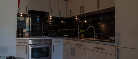 Apartemen Premium | Dapur pribadi | Produk pembersih yang ramah lingkungan