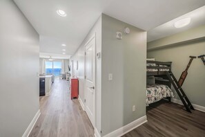 2 chambres, fer et planche à repasser, Wi-Fi gratuit, draps fournis
