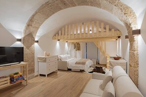 1 habitación, tabla de planchar con plancha, wifi gratis y ropa de cama