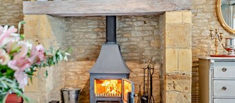Stylishly presented dog friendly Cotswold barn conversion - Rectory Barn
