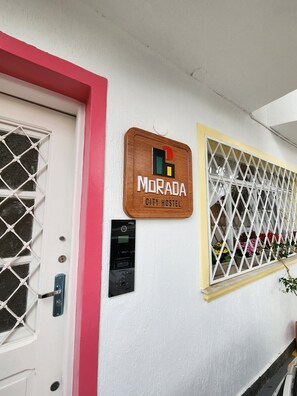 Fachada da propriedade