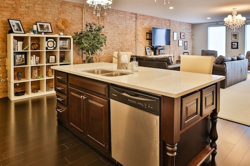 1 Bedroom Loft in Downtown Defiance!