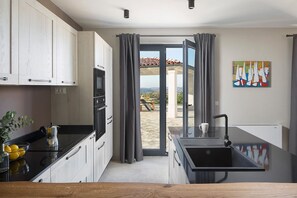 Fridge, microwave, oven, dishwasher