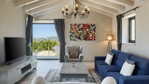 TV, fireplace - Villa Edoardo by Villas Guide (Vižinada)