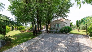 Property grounds - Villa Karim by Villas Guide (Porec)