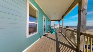Property grounds - Sandy Cottage: 3 BR, 3 BA House in Crystal Beach, Sleeps 12 (Crystal Beach)