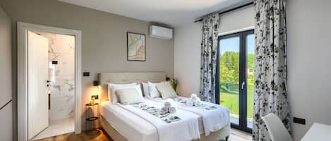 4 slaapkamers, een strijkplank/strijkijzer, gratis wifi, beddengoed