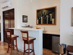 House | 4 bedrooms - Housekeeping BBQ Pool 4 TVs Garden Oceanview Villa Casa Sol Azul (Tempate)