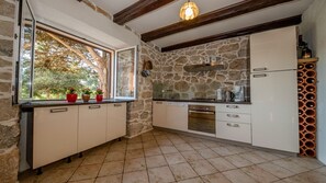 Fridge, microwave, oven, dishwasher