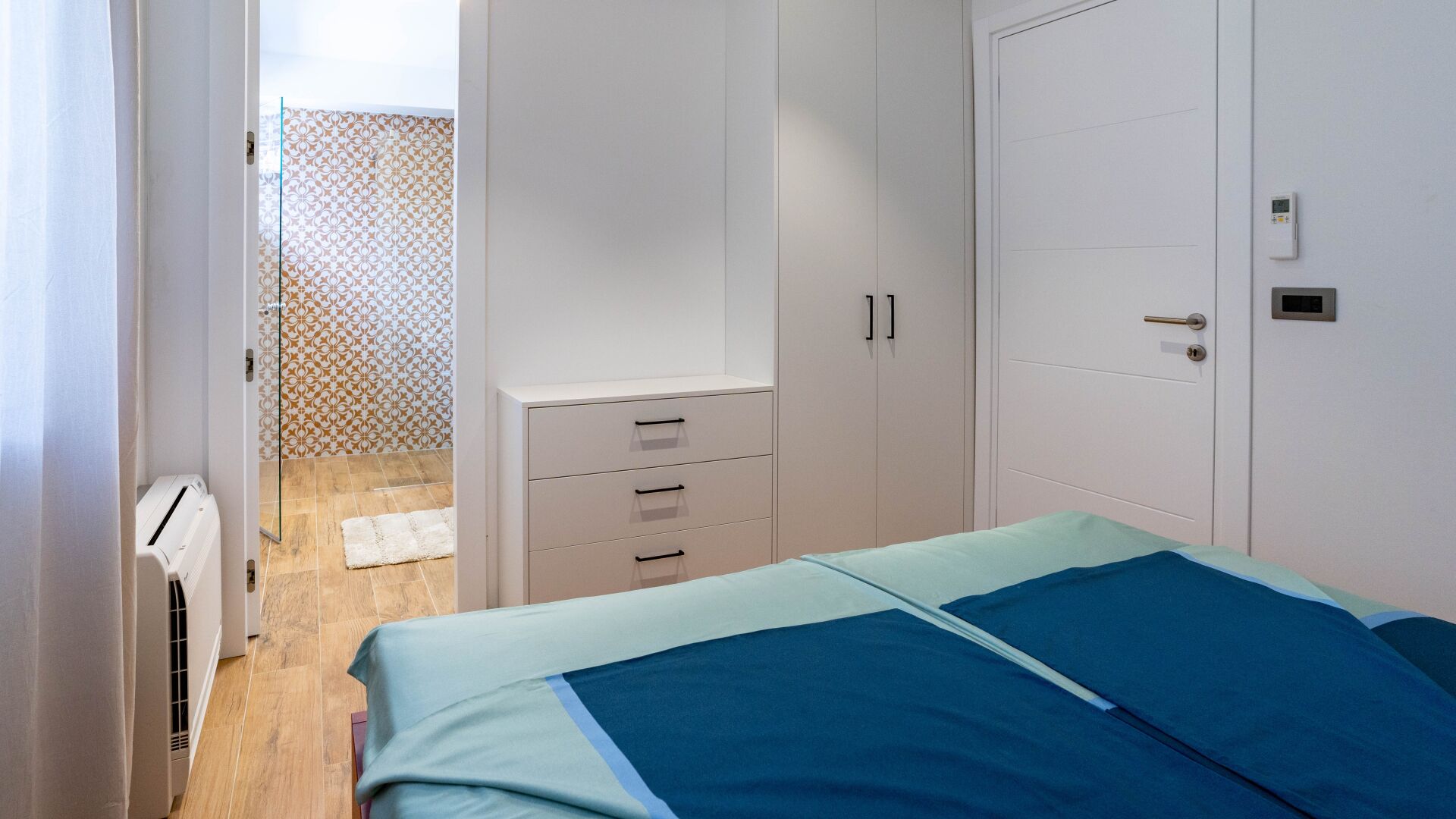 5 chambres, fer et planche à repasser, accès au Wi-Fi (inclus)