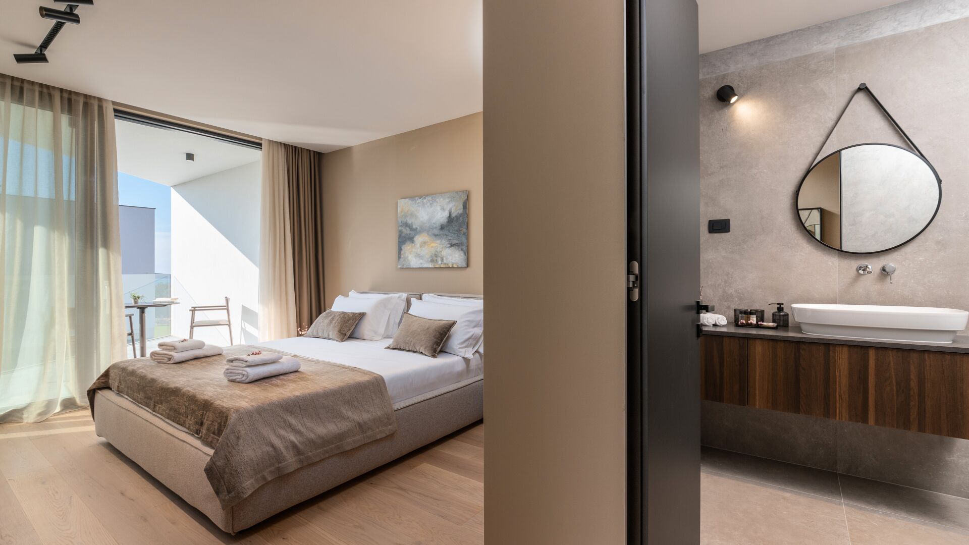 5 Schlafzimmer, Bügeleisen/Bügelbrett, kostenloses WLAN, Bettwäsche
