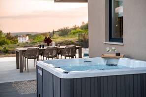 Outdoor dining - Villa Venta by Villas Guide (Krasica)