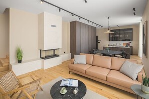 Télévision, cheminée