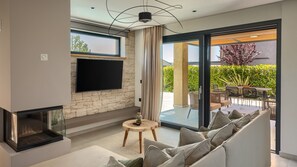 TV, fireplace - Villa Vallis by Villas Guide (Porec)