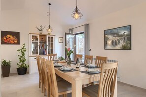 Dining - Villa Pietro by Villas Guide (Motovun)