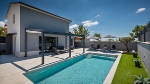 Pool - Villa Ana by Villas Guide (Brecevici)