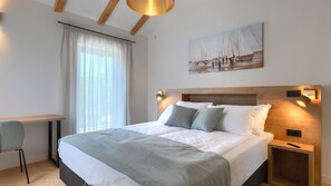 4 bedrooms, in-room safe, iron/ironing board, free WiFi - Villa Fritula by Villas Guide (Lašici)