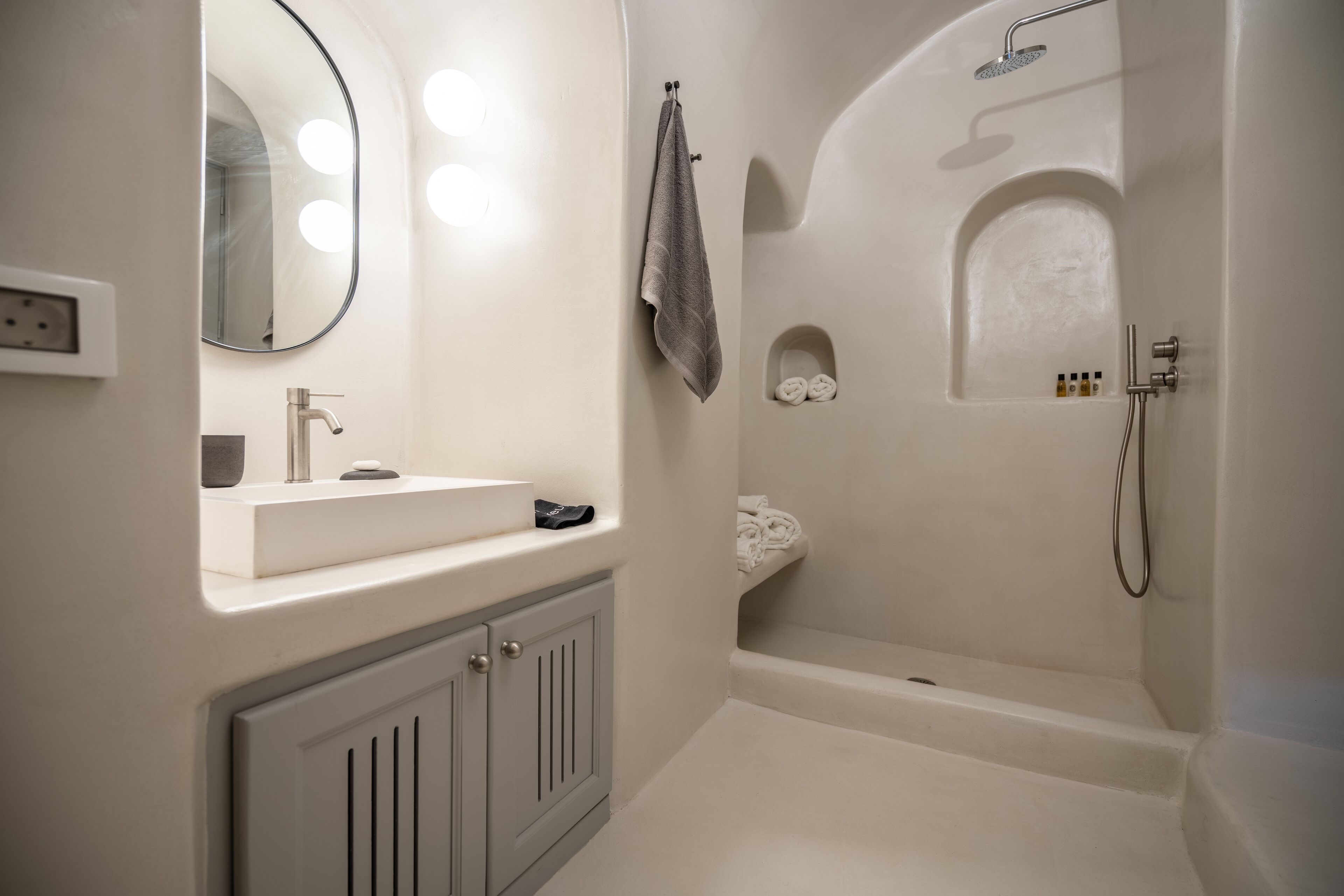 Photo - Inspire Santorini Luxury Villas
