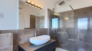 Shower, hair dryer, towels - Villa Hedone by Villas Guide (Rakalj)