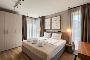 4 dormitorios, tabla de planchar con plancha, wifi gratis y ropa de cama