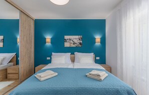 4 dormitorios, tabla de planchar con plancha, wifi gratis y ropa de cama