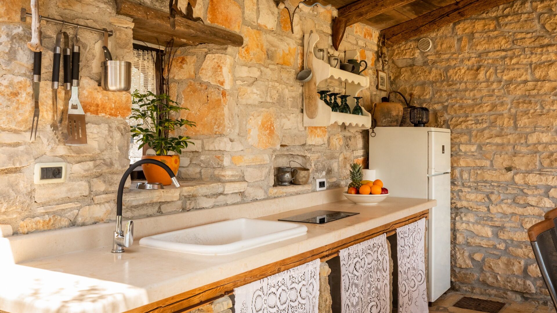 Refrigerador, microondas, horno, lavavajillas