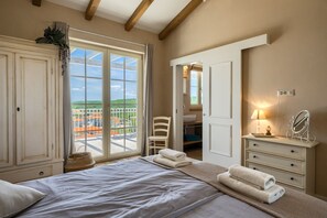 5 Schlafzimmer, Bügeleisen/Bügelbrett, kostenloses WLAN, Bettwäsche