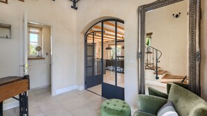 Interior - Villa Rapavel by Villas Guide (Rapavel)