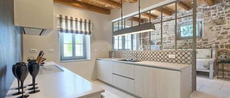 Fridge, microwave, oven, dishwasher