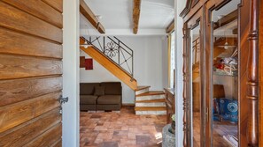Interior - Villa Nonna Lucia by Villas Guide (Grožnjan)
