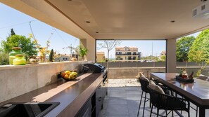 Outdoor dining - Villa Lipa Tree by Villas Guide (Novigrad)