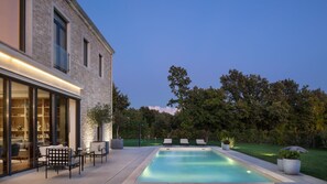 Beheizter Pool