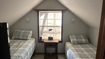 3 quartos, ferros/tábuas de passar roupa, Wi-Fi, roupa de cama