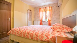 3 Schlafzimmer, Bügeleisen/Bügelbrett, kostenloses WLAN, Bettwäsche