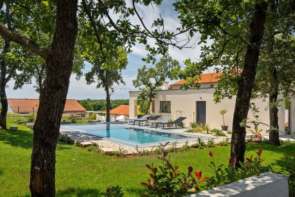 Pool - Villa Casetta Molindrio by Villas Guide (Porec)