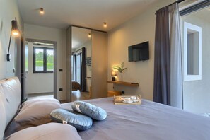 5 bedrooms, iron/ironing board, free WiFi, bed sheets - Villa Lukas by Villas Guide (Markovici)