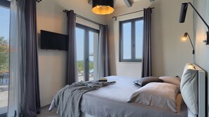 5 habitaciones, tabla de planchar con plancha y wifi gratis 