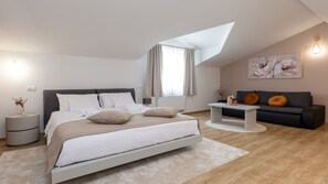 5 soverom, strykejern/-brett, wi-fi (inkludert) og sengetøy