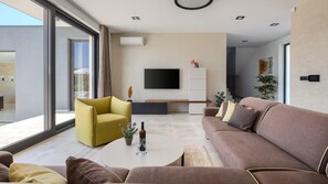TV - Villa Blanka by Villas Guide (Kringa)