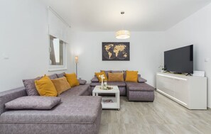 TV - Villa Pendolina by Villas Guide (Buroli)