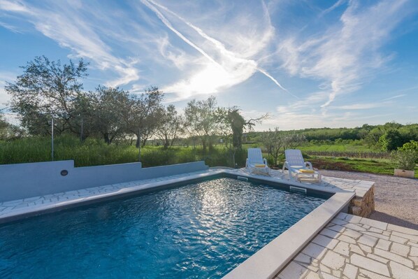 Pool - Villa Pendolina by Villas Guide (Buroli)