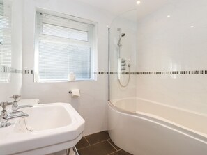 Shower - Rainbow End (Ambleside)