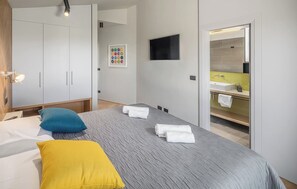 4 Schlafzimmer, Schreibtisch, Bügeleisen/Bügelbrett, kostenloses WLAN