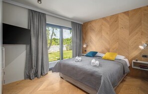 4 habitaciones, tabla de planchar con plancha y wifi gratis 